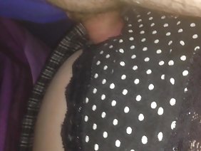 下着のない主婦は男を誘惑した