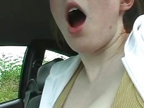 黒人の黒色のファロスは、成熟した主婦によってシックなフェラチオを楽しんでいます。