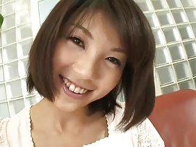 黒の女性は彼女のお尻を終了するように