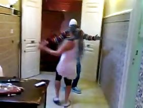 ワクチン接種に対する激しい抗議行動:D)))