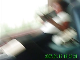 黒い雌犬が強いファルスを突き刺した