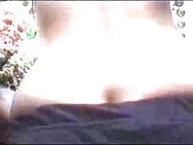 ポルノスターは男性と素晴らしい乱交をしていた