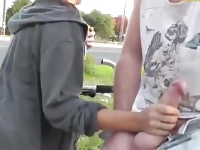 成熟したベイビーは性的に男を奉仕する準備ができており、